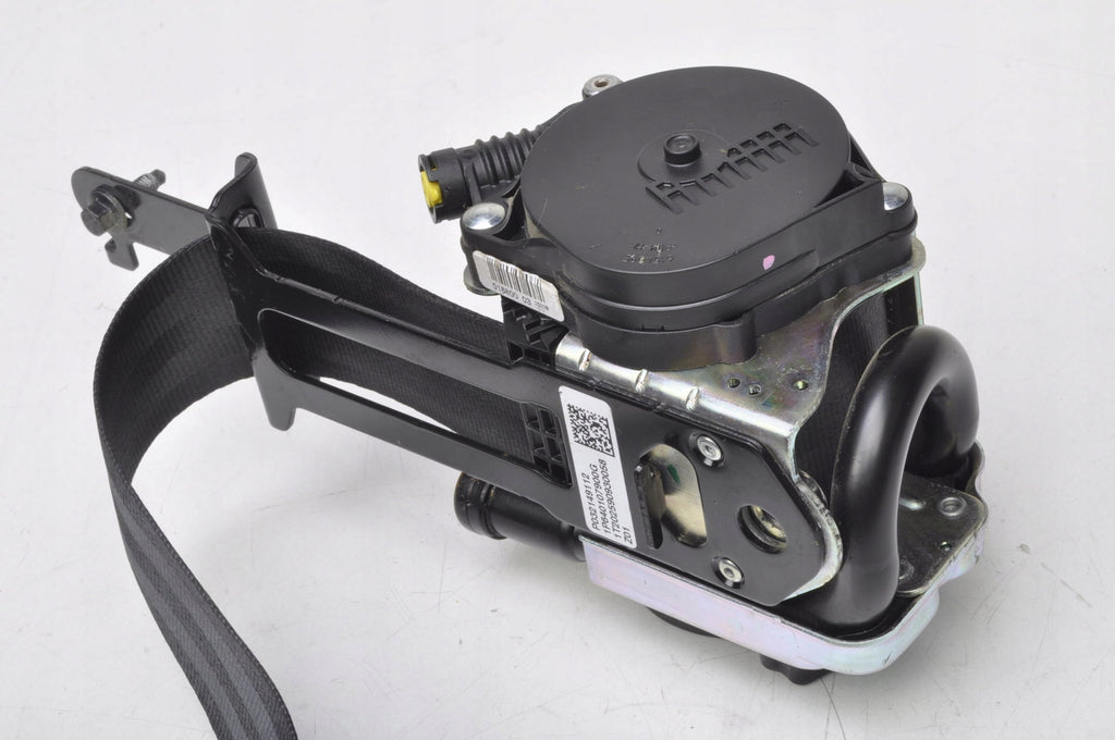 VOLVO V60 II SEAT BELT RIGHT FRONT 32149112