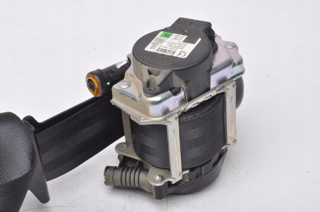 VOLVO V60 II SEAT BELT RIGHT FRONT 32149112