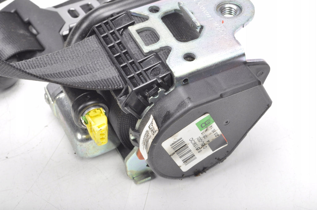 VOLVO V60 SEAT BELT RIGHT FRONT 616159000