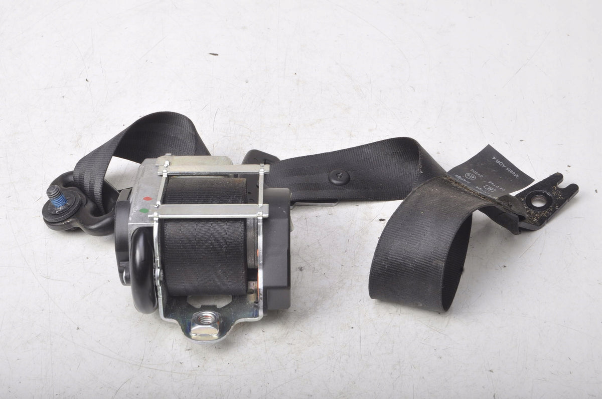 VOLVO V60 SEAT BELT RIGHT REAR 2 ROW 39800488
