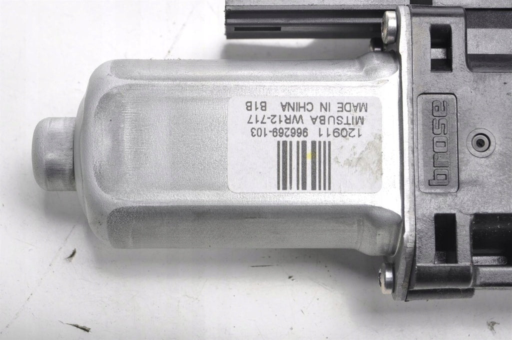 VOLVO V60 WINDSCREEN MOTOR RIGHT FRONT 966269-103