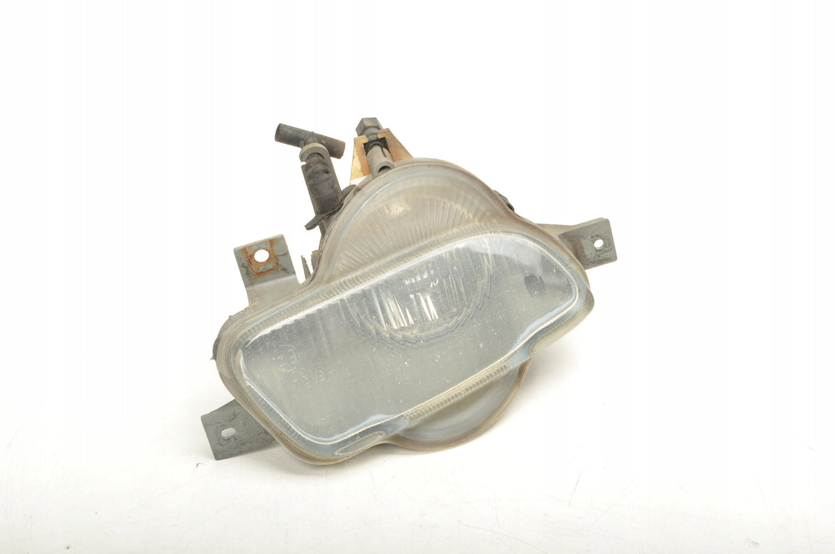 VOLVO V70 II HALOGEN RIGHT 8620229