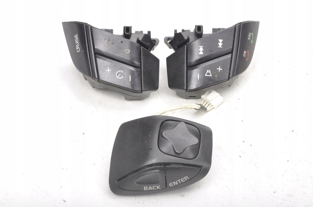 VOLVO V70 II STEERING WHEEL BUTTONS 8685489 8685483 8685478 SET