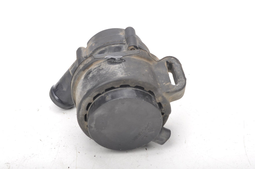 VOLVO V70 III 2.0 D3 D4 WATER PUMP 1319710