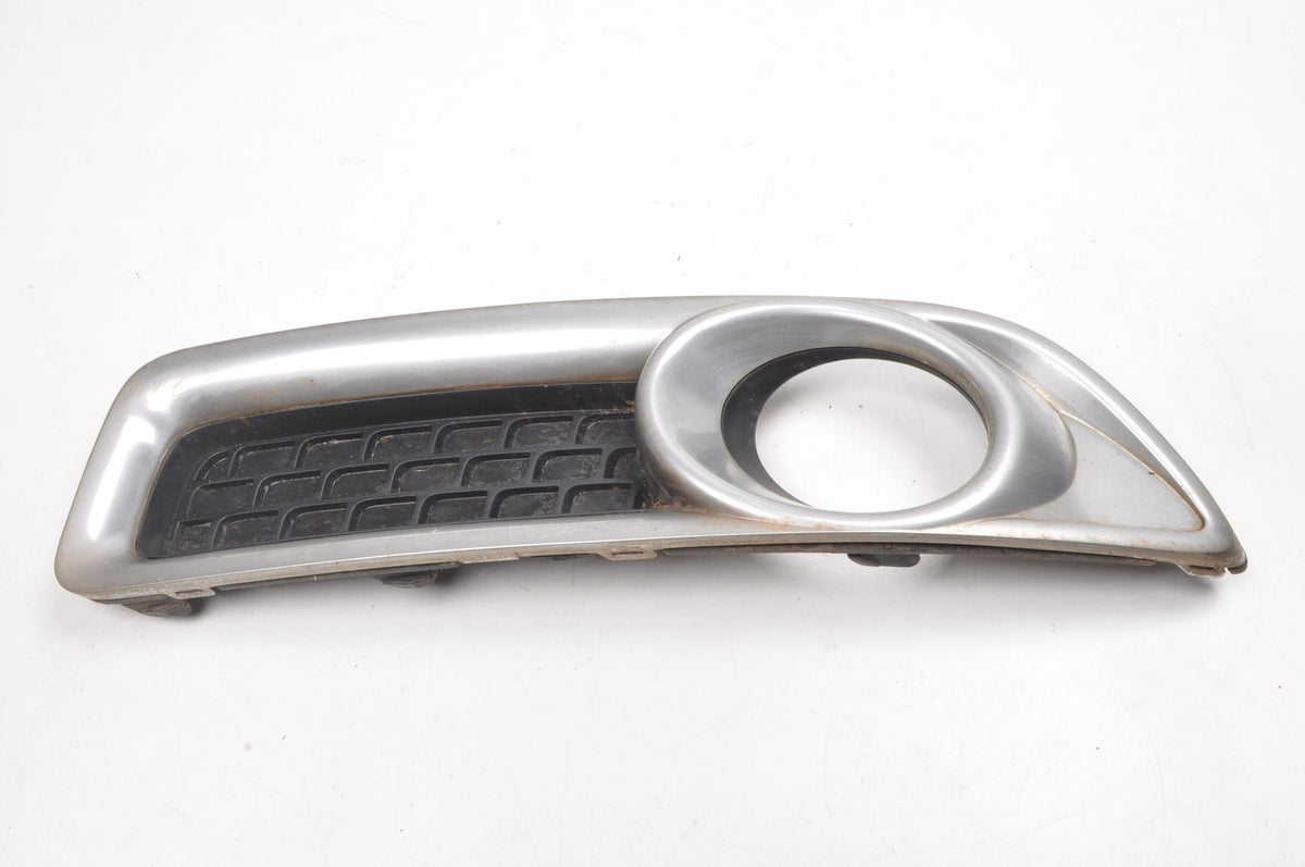 VOLVO V70 III FRAME HALOGEN GRILLE LEFT R-DESIGN 30733034