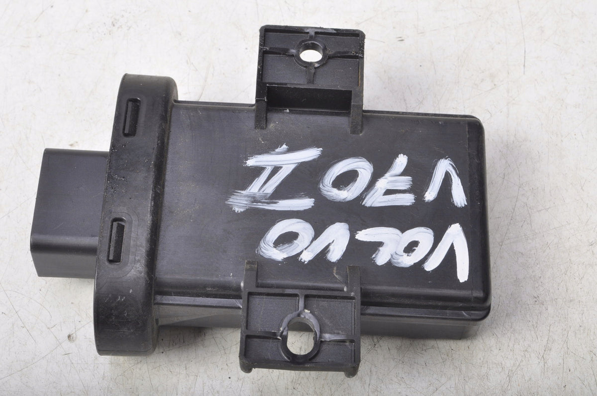 VOLVO V70 III MODULE CONTROLLER LIGHT RELAY P1 30782658AA