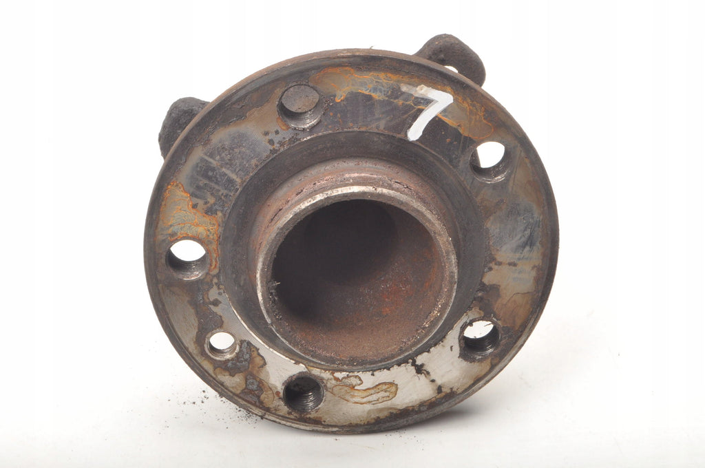 VOLVO V70 III REAR HUB LEFT STATION WAGON