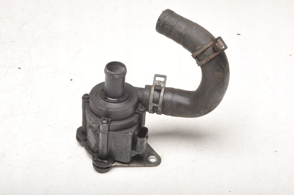 VOLVO V70 III S80 II 2.0 D4 181 KM WATER PUMP 31338211