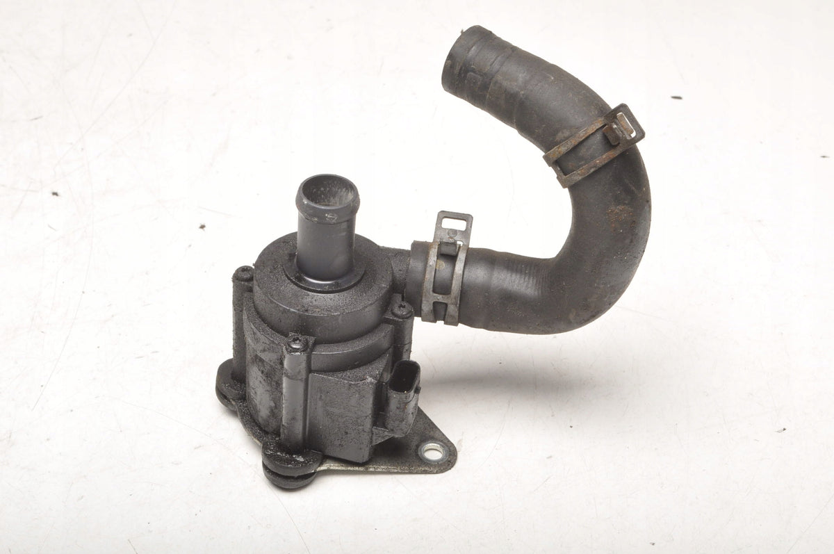 VOLVO V70 III S80 II 2.0 D4 181 KM WATER PUMP 31338211