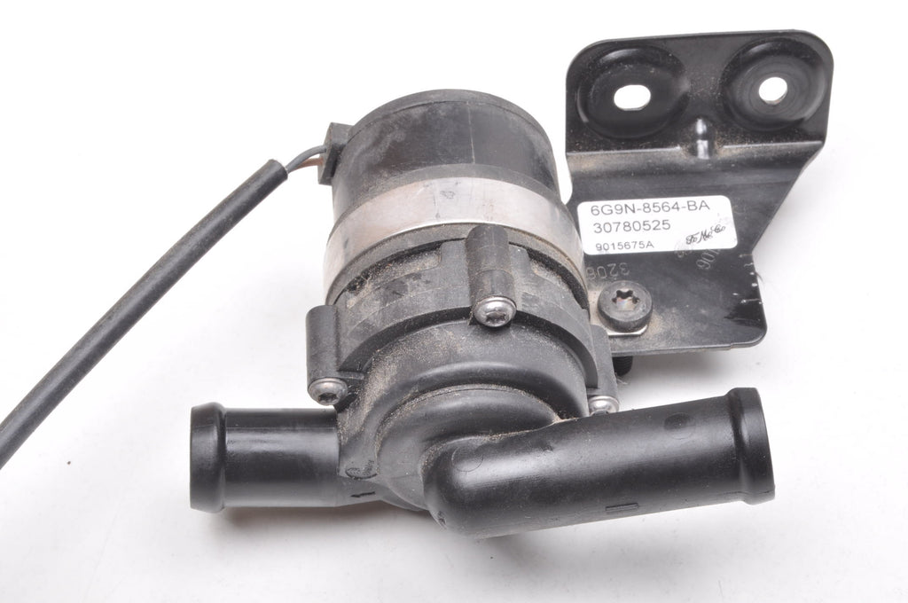 VOLVO V70 III S80 II 4.4 V8 AWD 316KM WATER PUMP 30780525