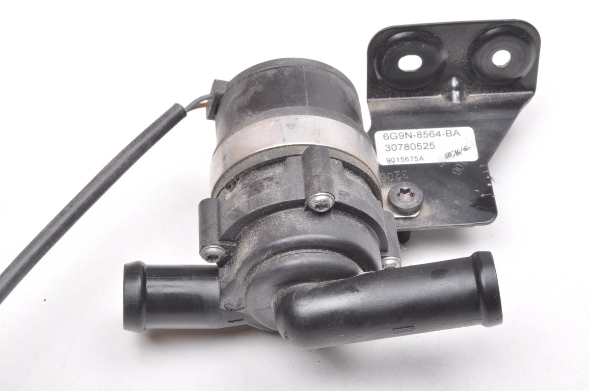 VOLVO V70 III S80 II 4.4 V8 AWD 316KM WATER PUMP 30780525