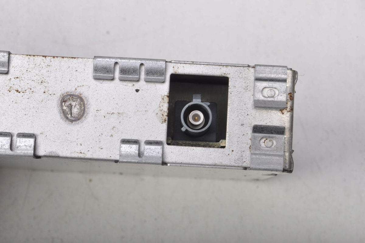 VOLVO V70 III S80 II RADIO TUNER 30752452