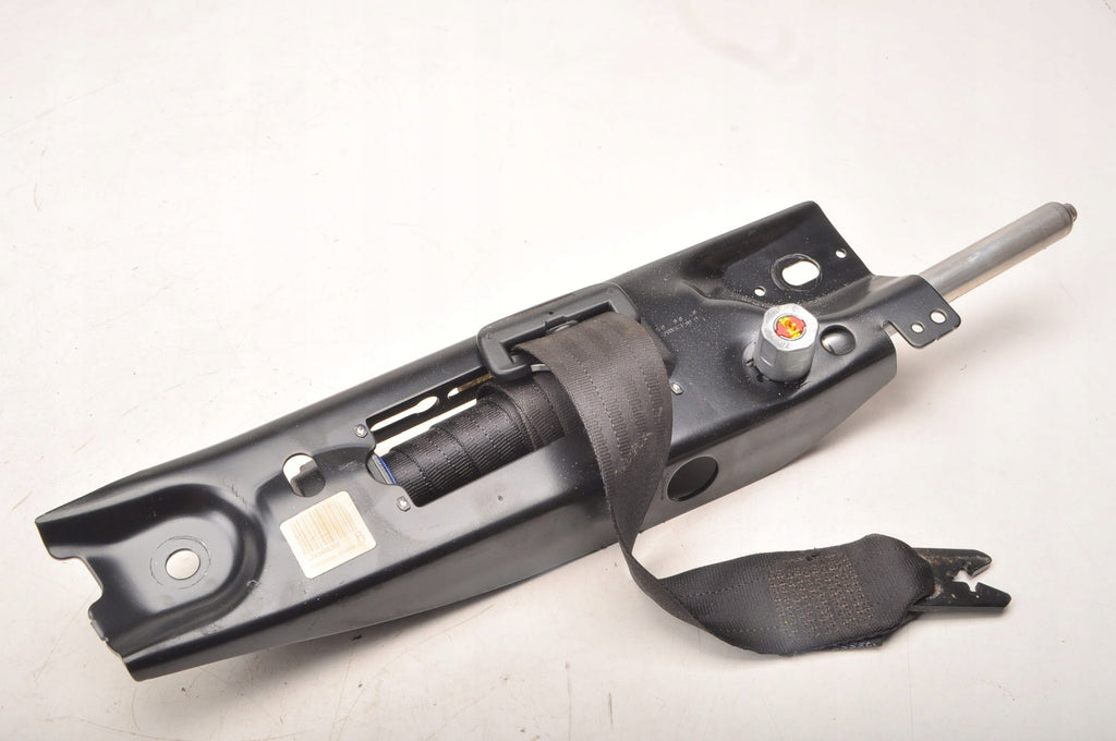 VOLVO V70 III SEAT BELT RIGHT FRONT 39860303