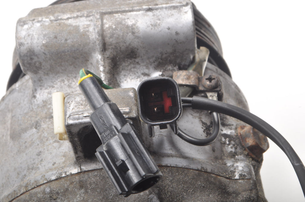 VOLVO V70 III XC70 II 2.4 D5 205KM AIR CONDITIONING COMPRESSOR