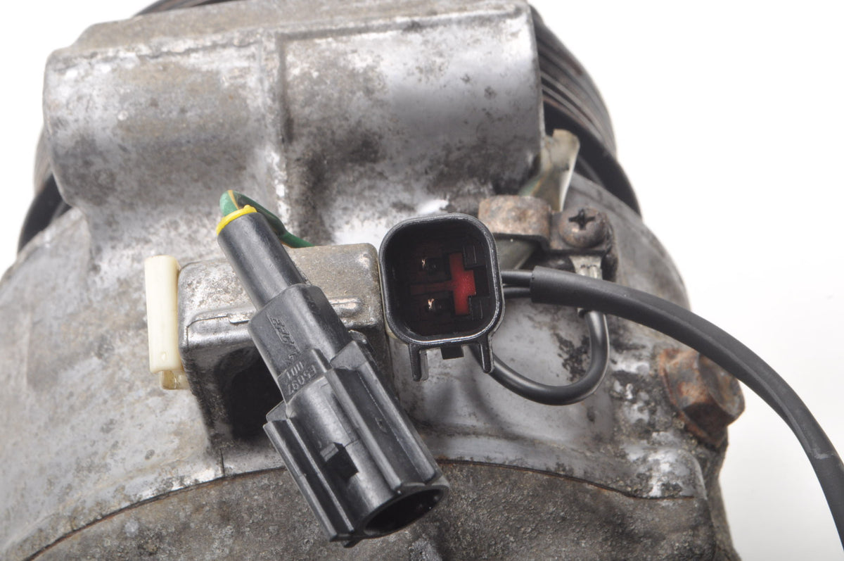 VOLVO V70 III XC70 II 2.4 D5 205KM AIR CONDITIONING COMPRESSOR