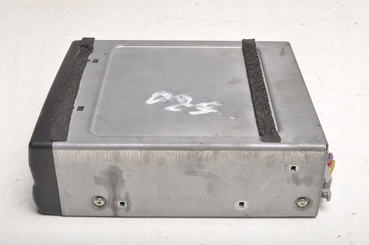 VOLVO V70III S80 II DISC READER 30790113