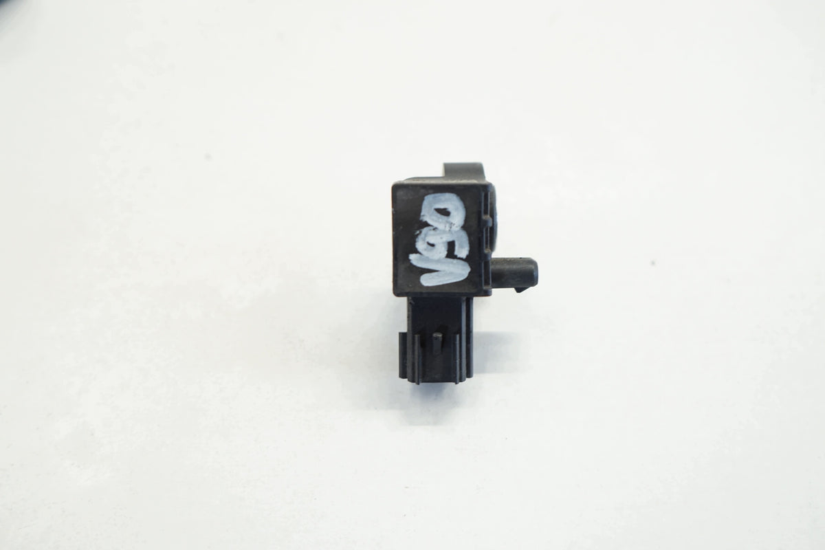 VOLVO V90 18R IMPACT SENSOR 31451529