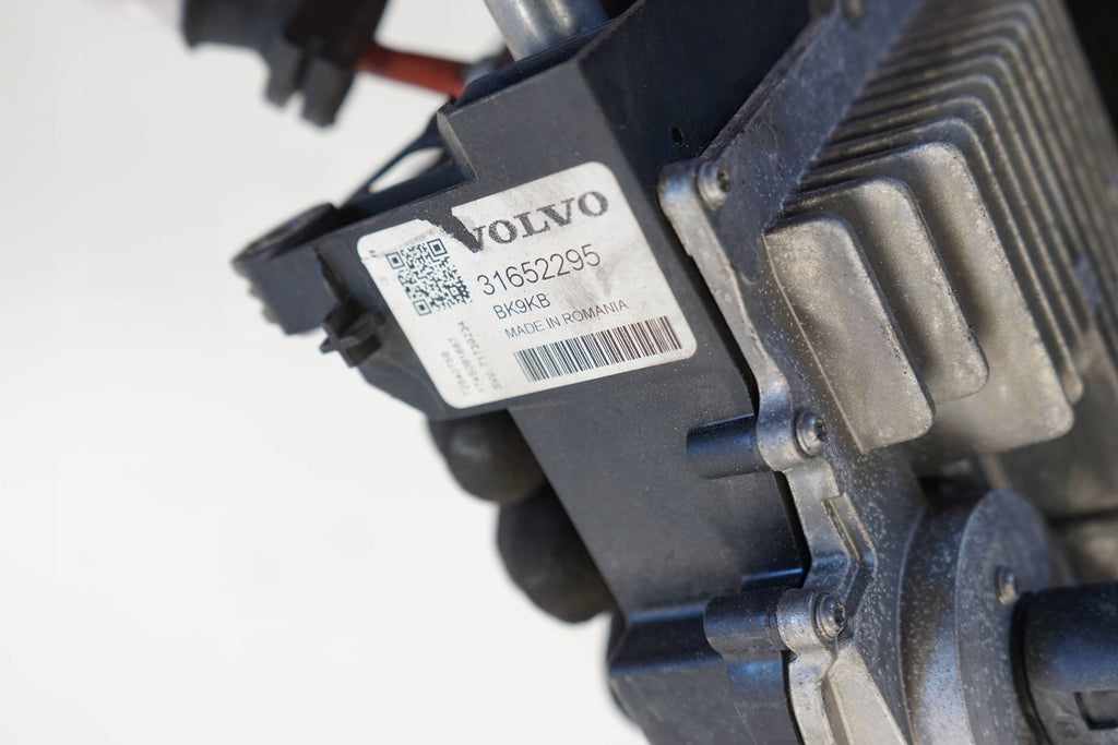 VOLVO V90 19R BATTERY CONTROLLER MODULE 31652295