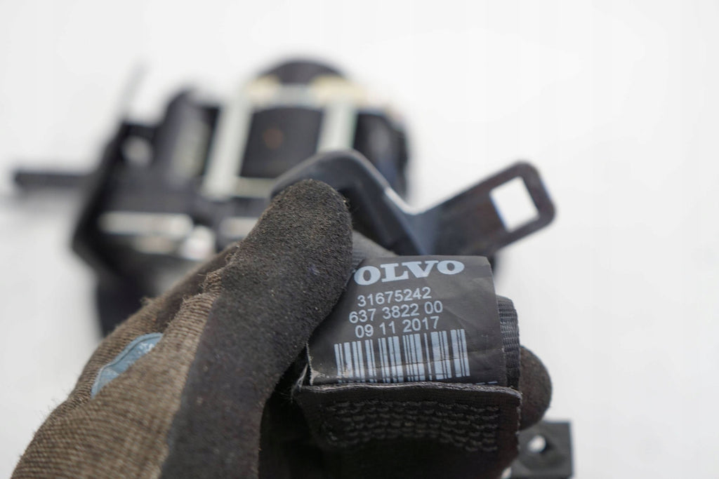 VOLVO V90 19R SEAT BELT LEFT FRONT 31675242