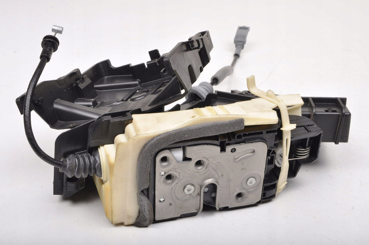 VOLVO V90 II DOOR LOCK RIGHT REAR 32131411