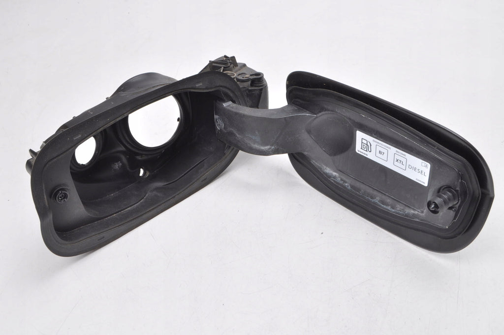 VOLVO V90 II FUEL FILLER FLAP 32227047 32245490