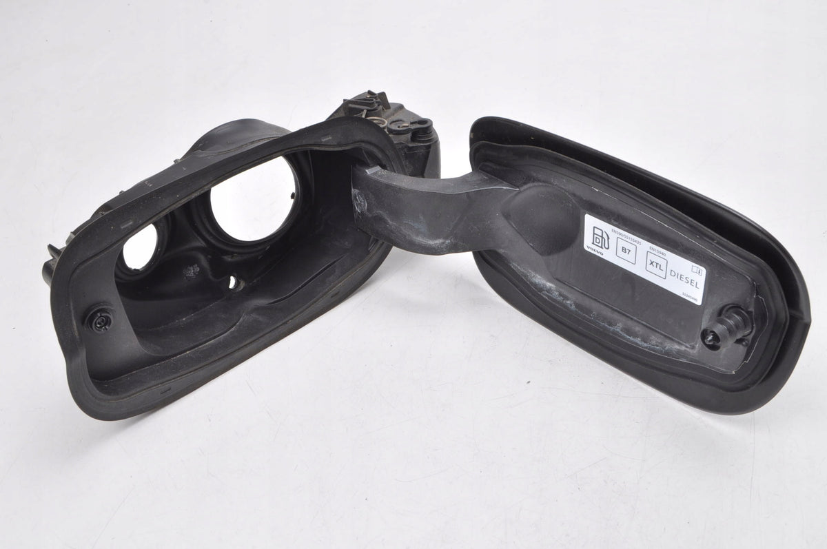 VOLVO V90 II FUEL FILLER FLAP 32227047 32245490