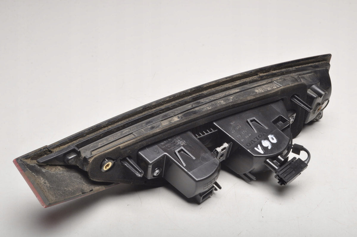 VOLVO V90 II LAMP LEFT REAR FLAP 32337136