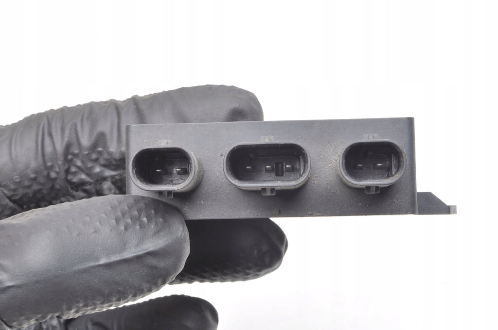 VOLVO V90 II MODULE RELAY FLAP OPENING SENSOR SEDAN C96550-100