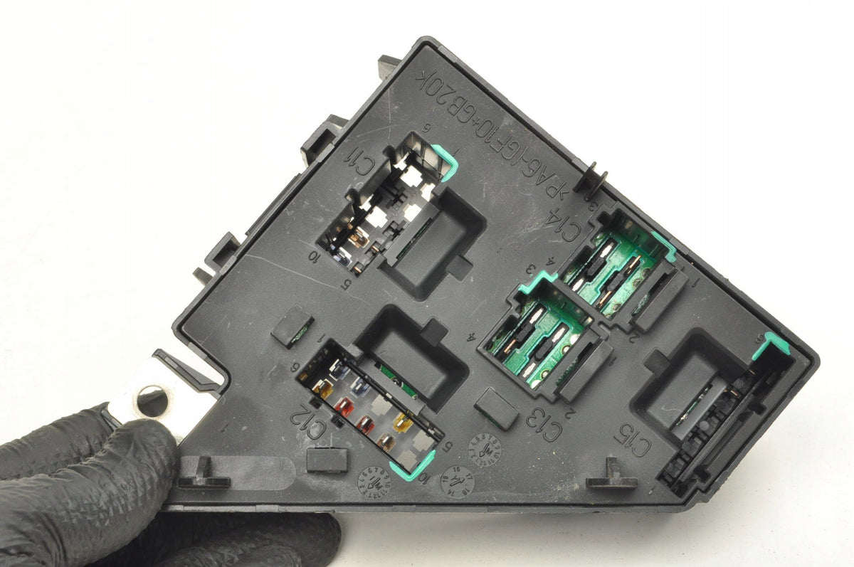 VOLVO V90 II S90 2.0 D5 FUSE BOX 31473571