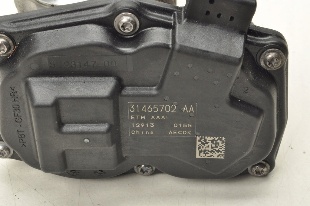 VOLVO XC40 1.5 T3 12V 163KM THROTTLE 31465702