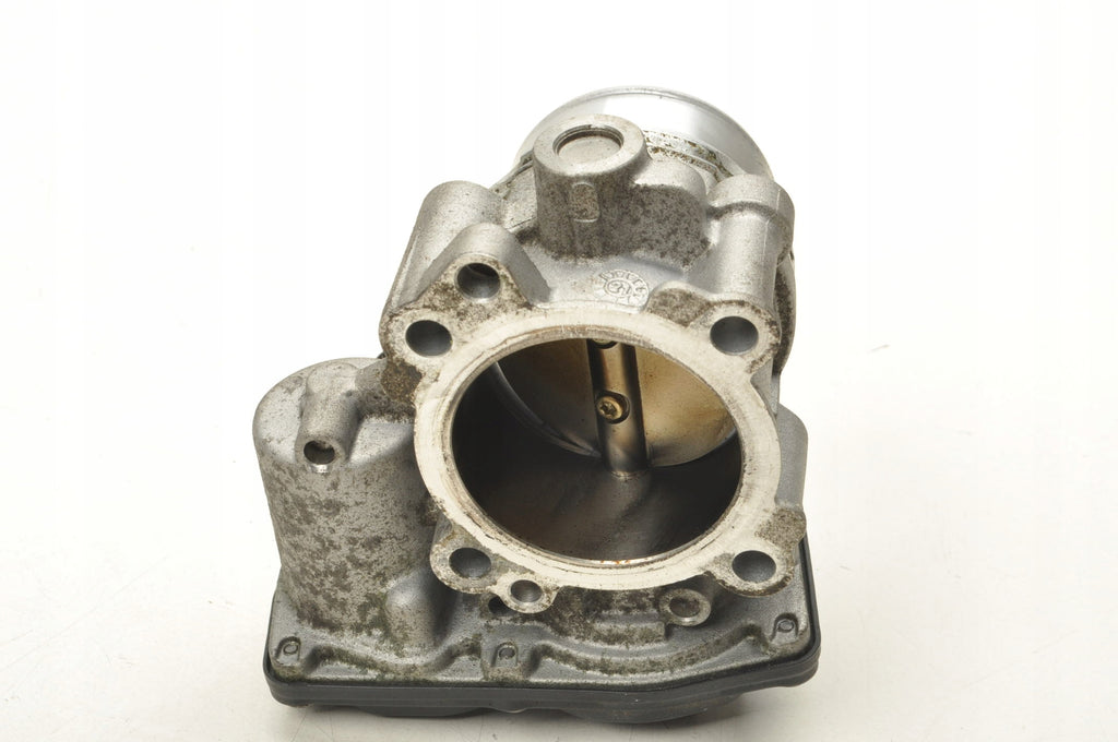 VOLVO XC40 1.5 T3 12V 163KM THROTTLE 31465702