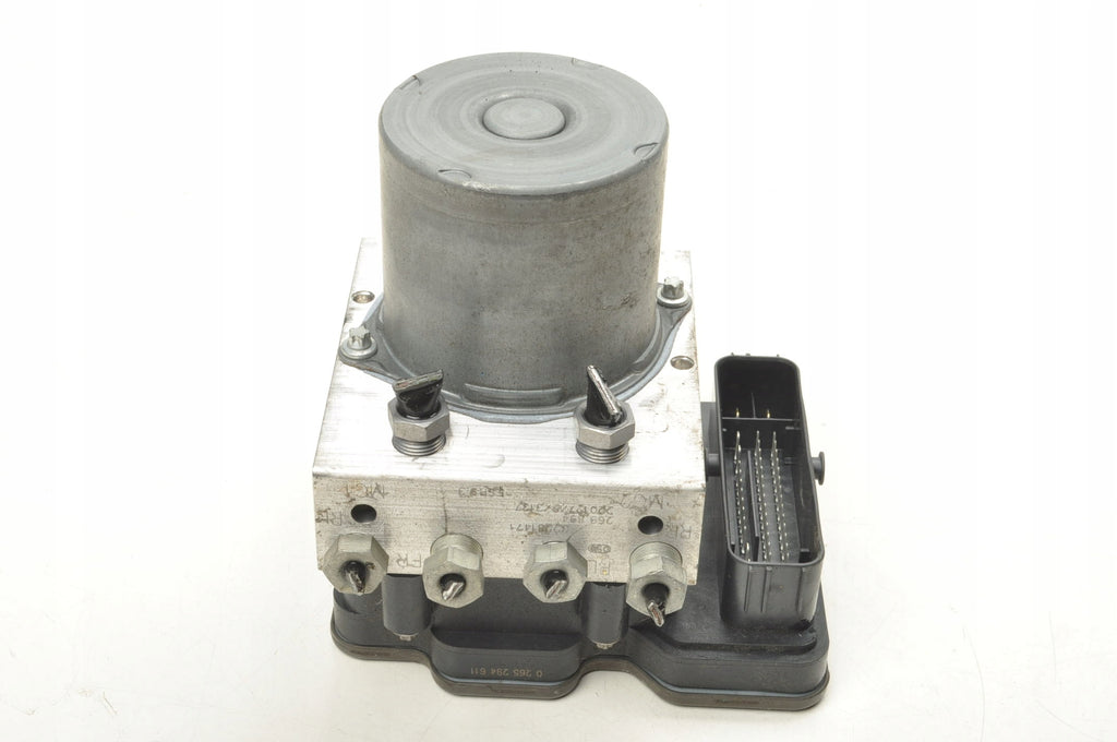 VOLVO XC40 1.5 T3 ABS PUMP 32281471