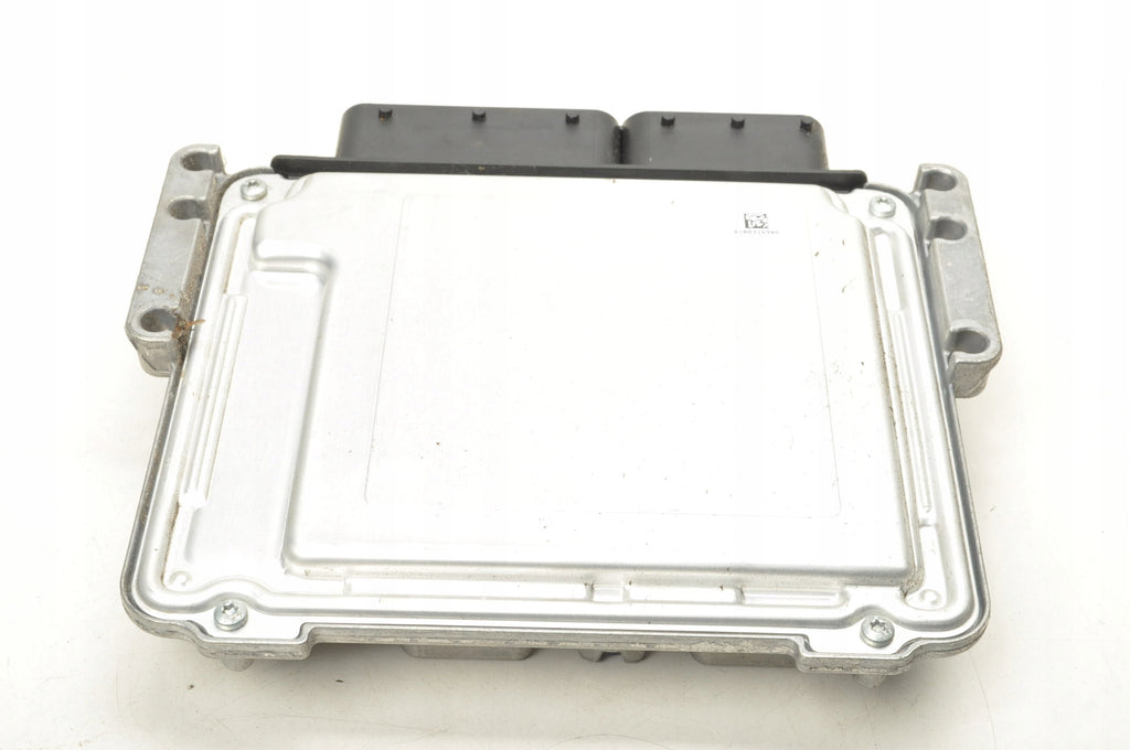 VOLVO XC40 1.5 T3 COMPUTER ENGINE DRIVER 32360463