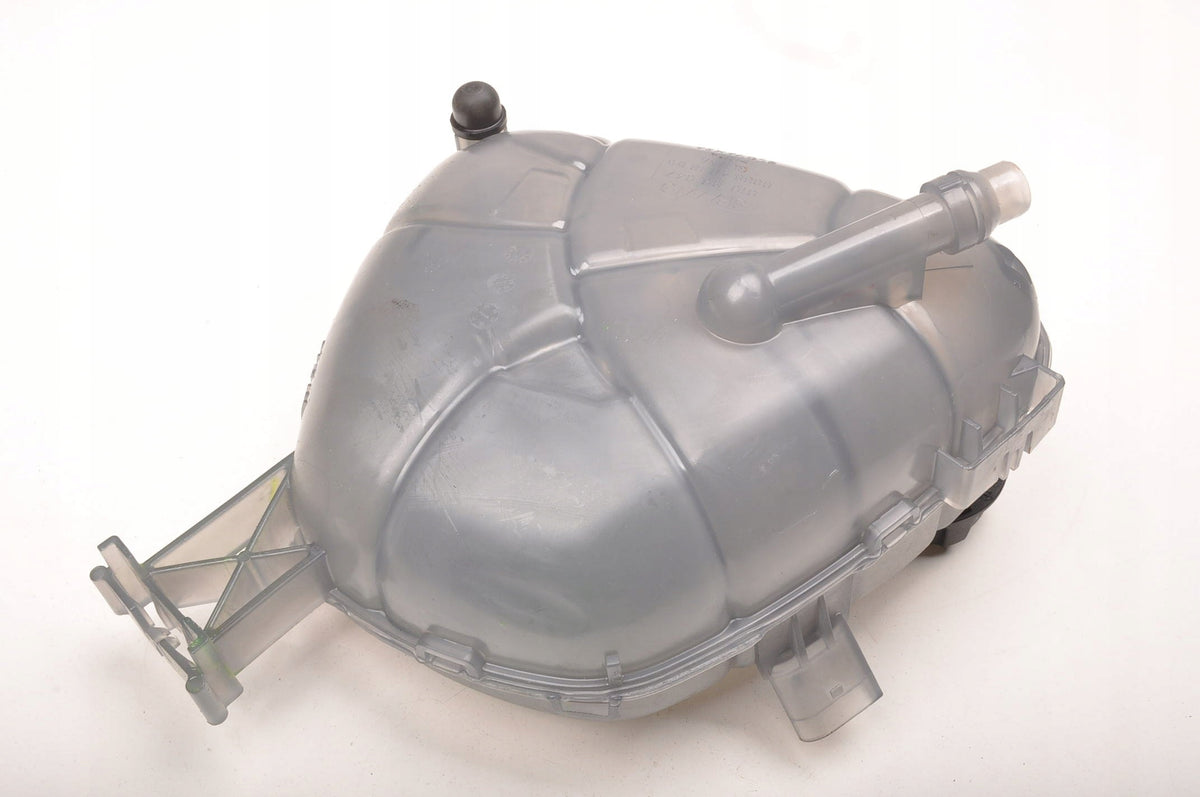 VOLVO XC40 2.0 B4 EXPANSION TANK 25R 31686047