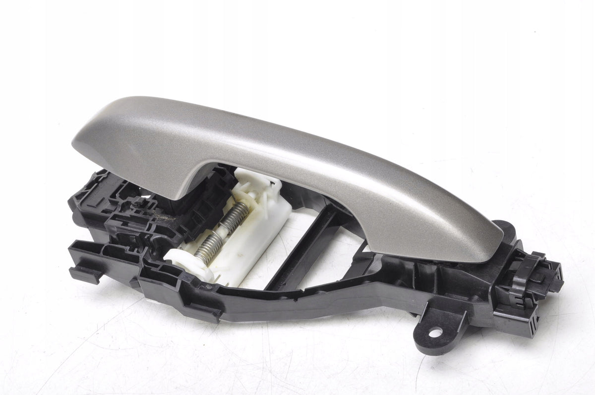 VOLVO XC40 2018- EXTERIOR DOOR HANDLE LEFT REAR 30747097