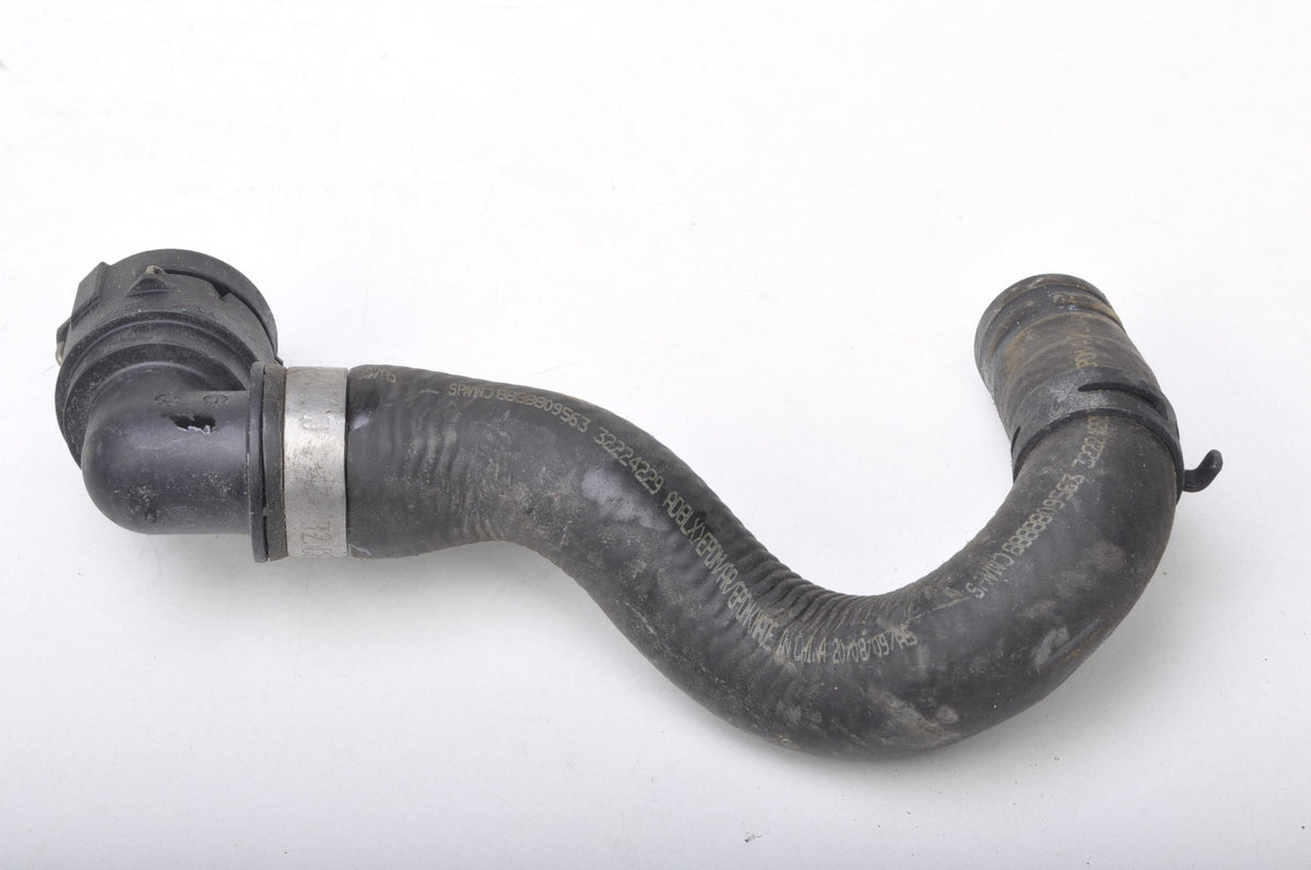 VOLVO XC40 2018- T5 Plug-in Hybrid PIPE WATER CABLE 32224229