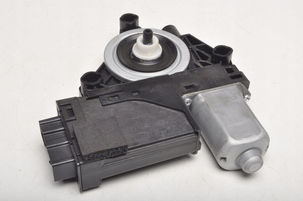 VOLVO XC40 2018- WINDSCREEN MOTOR LEFT REAR 32283266 966264-102