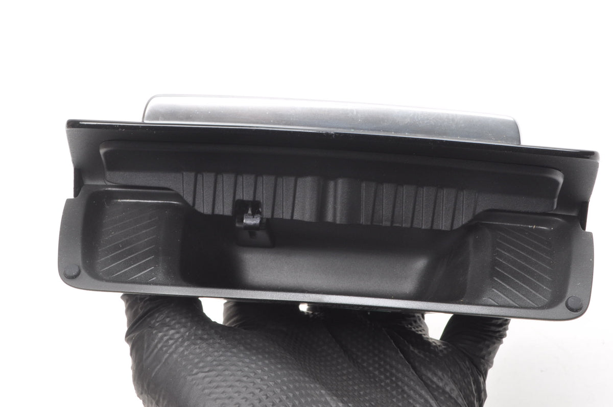 VOLVO XC40 ASHTRAY PANEL 31469074