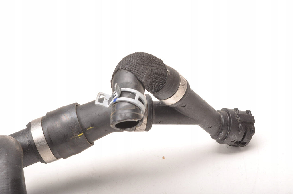 VOLVO XC40 B4 Mild-Hybrid 16V 197HP PIPE WATER CABLE