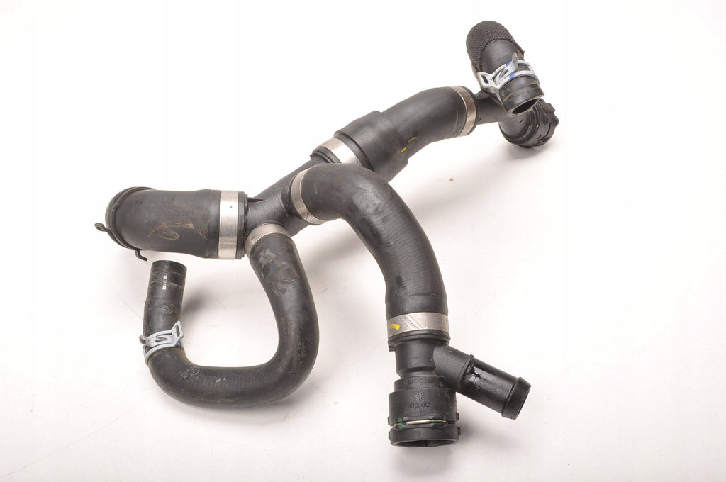 VOLVO XC40 B4 Mild-Hybrid 16V 197HP PIPE WATER CABLE