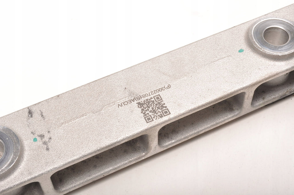 VOLVO XC40 B4 Mild-Hybrid ENGINE PAW BRACKET 2025R 32137504