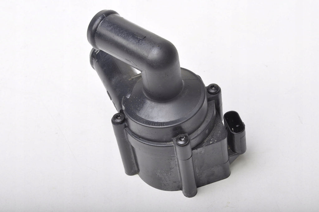 VOLVO XC40 B4 Mild-Hybrid WATER PUMP 32252179