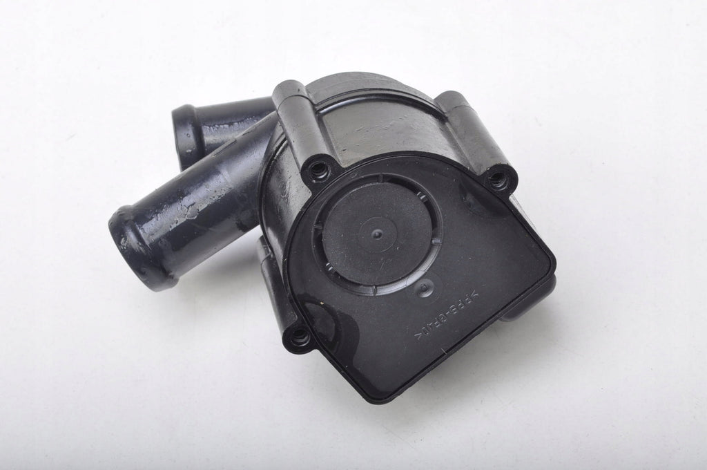 VOLVO XC40 B4 Mild-Hybrid WATER PUMP 32252179