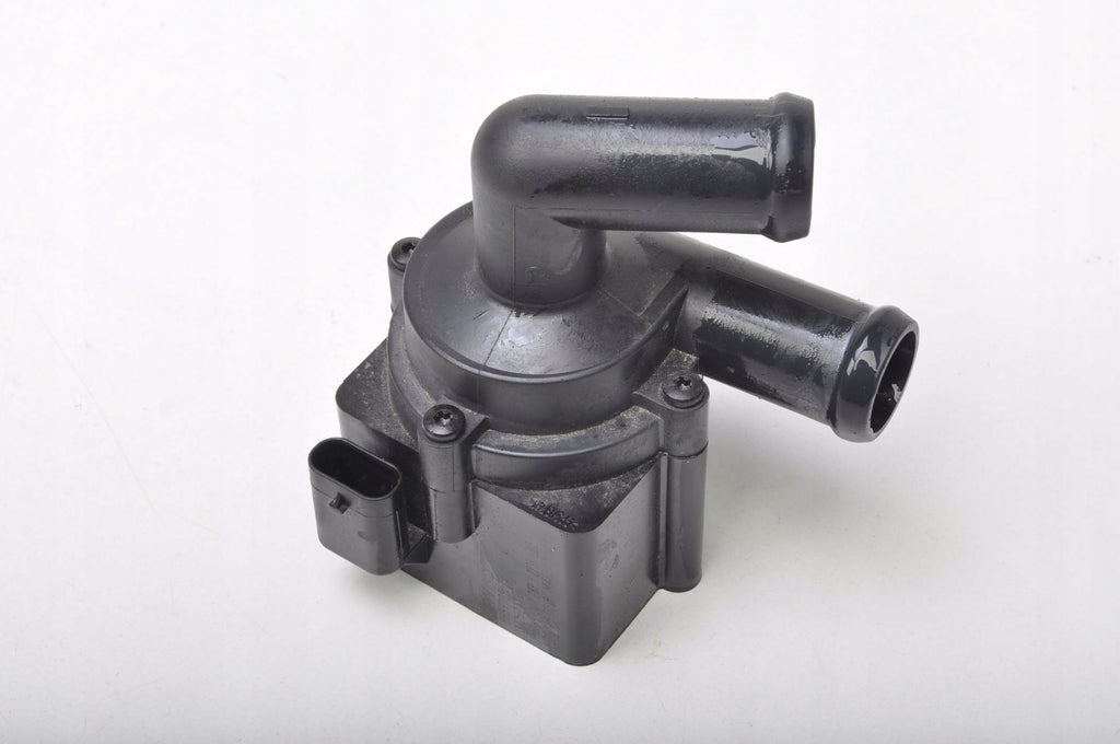 VOLVO XC40 B4 Mild-Hybrid WATER PUMP 32252179