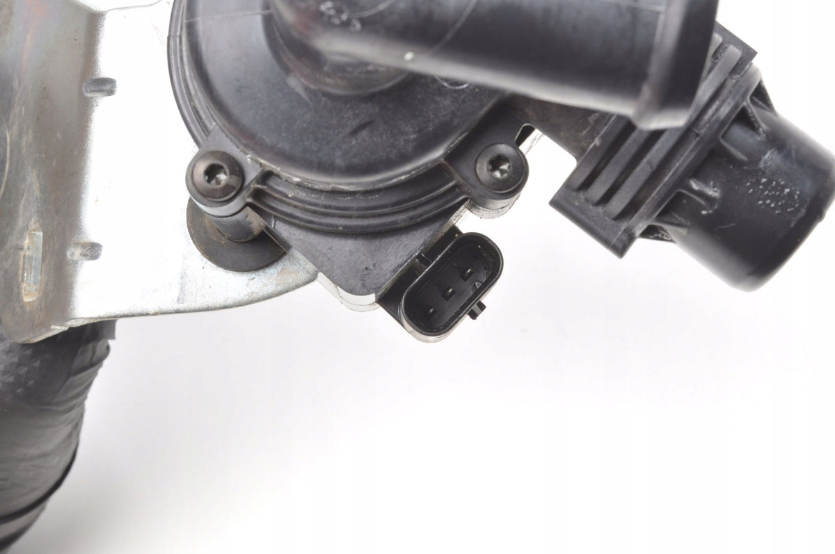 VOLVO XC40 B4 Mild-Hybrid WATER PUMP 32324819 2026