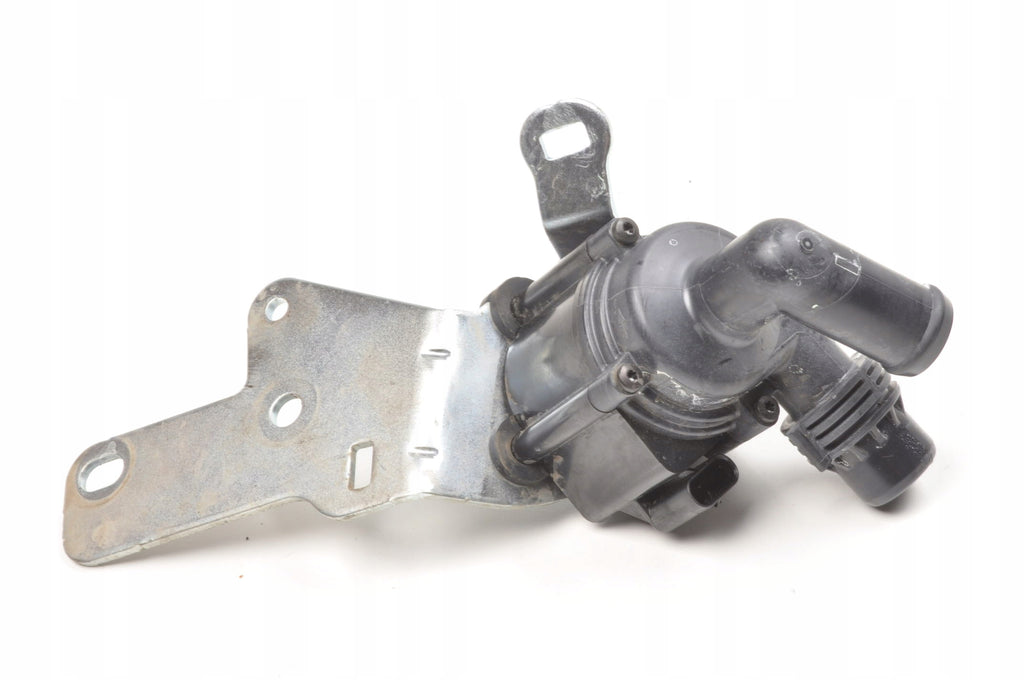 VOLVO XC40 B4 Mild-Hybrid WATER PUMP 32324819 2026