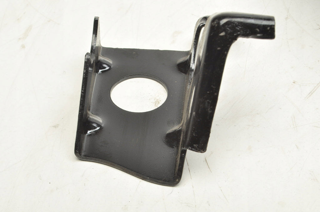 VOLVO XC40 BUMPER MOUNT RIGHT REAR 32221689 2025R