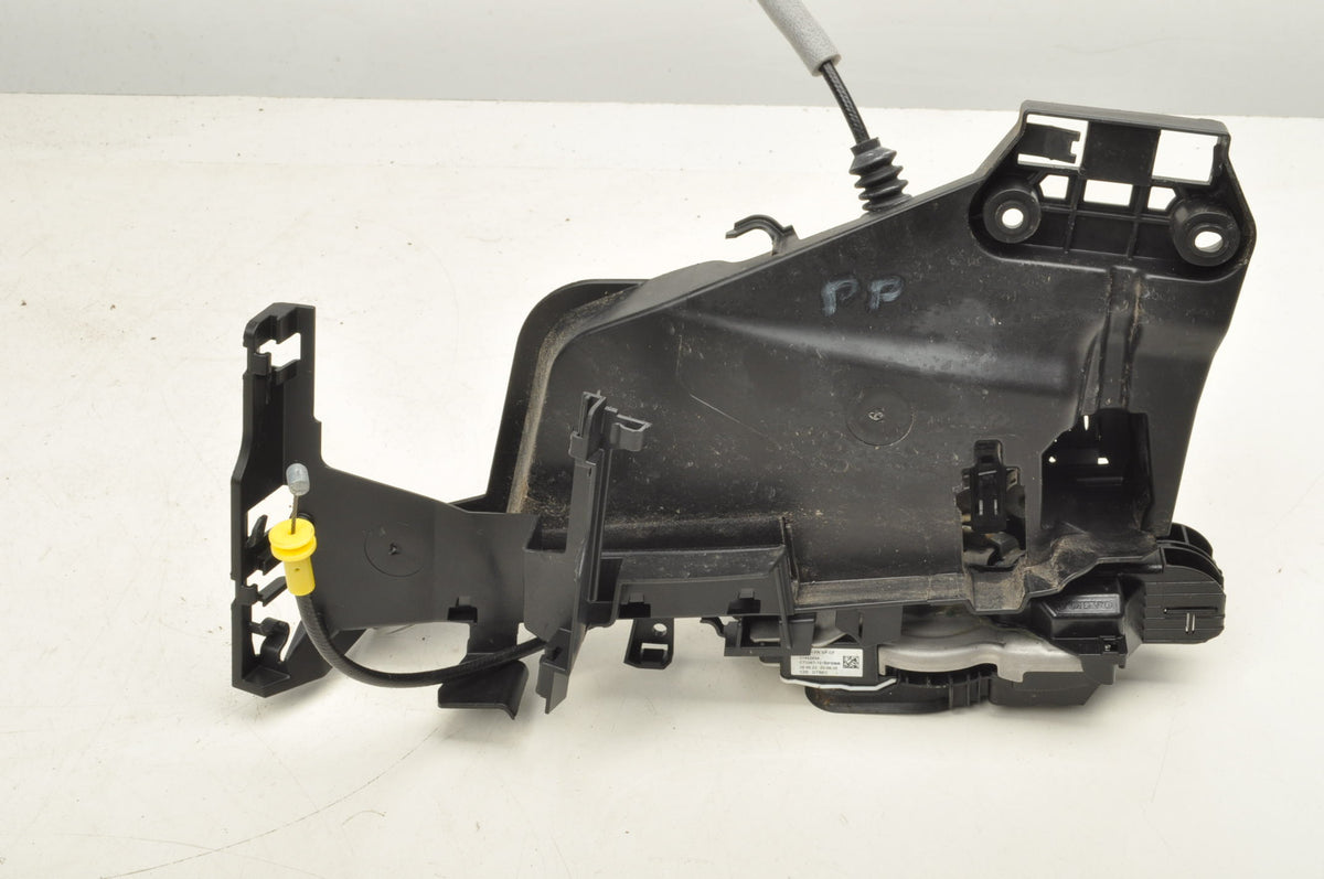 VOLVO XC40 DOOR LOCK RIGHT FRONT 31462456 30747094 6 PIN
