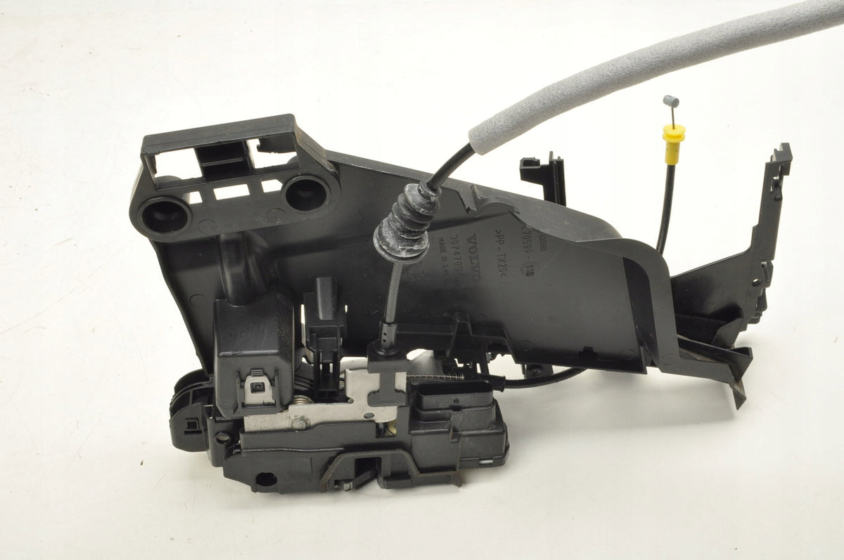 VOLVO XC40 DOOR LOCK RIGHT FRONT 31462456 30747094 6 PIN