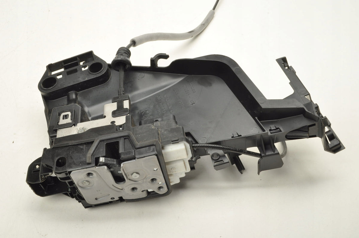 VOLVO XC40 DOOR LOCK RIGHT FRONT 31462456 30747094 6 PIN